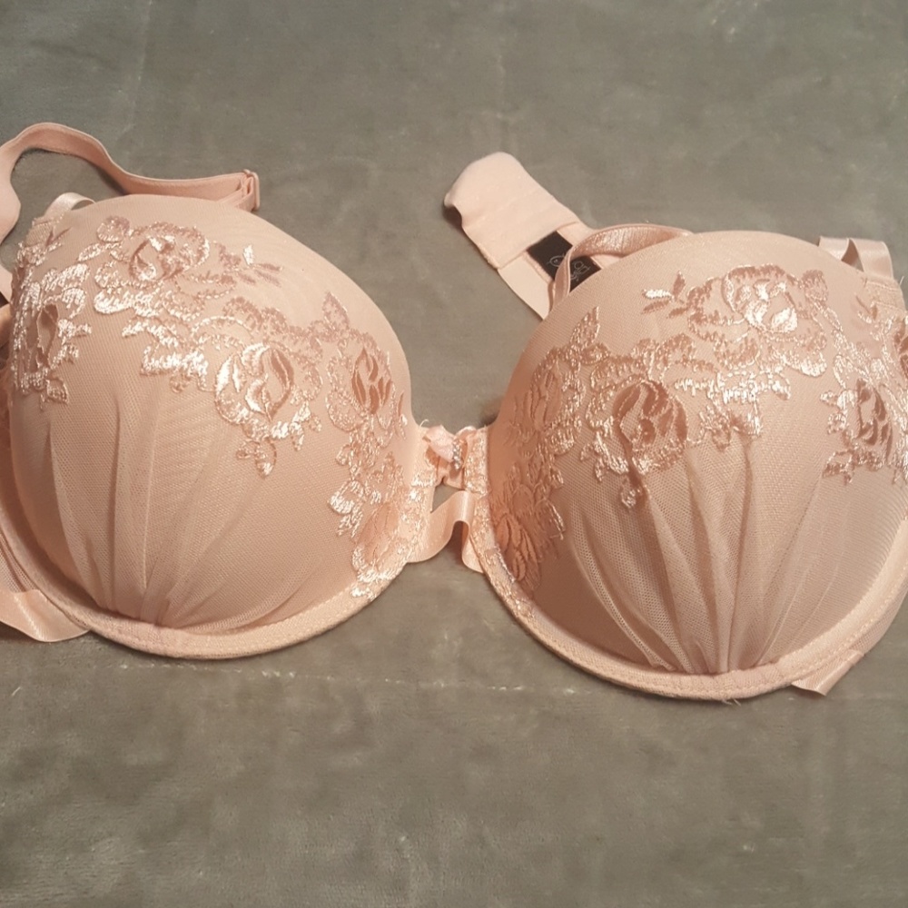 Smart & Sexy 40C push up. New without tags.